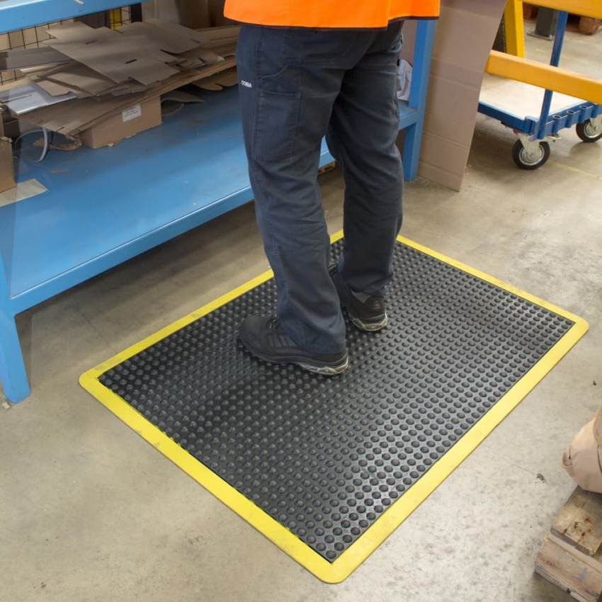 Anti-fatigue mat Tapis anti fatigue ateliers de production - 130.8 - BUBBLEMAT