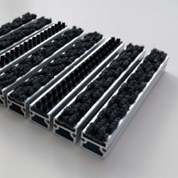 Needlepunch/brush aluminum mat - Aluminum mat