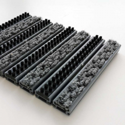 Plastic brush/needle structure mat - Aluminium mat