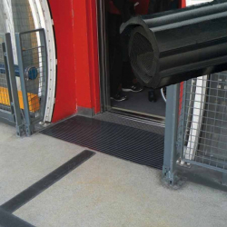 Anti-fatigue and industrial safety mats Anti-slip rubber mat - 539 - BTB grooved rubber