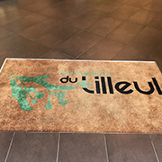 Customizable entrance matting