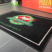 Customized logo mats |Pizza Renard