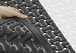 Measures to prevent falls: mats, strips, podotactile tiles